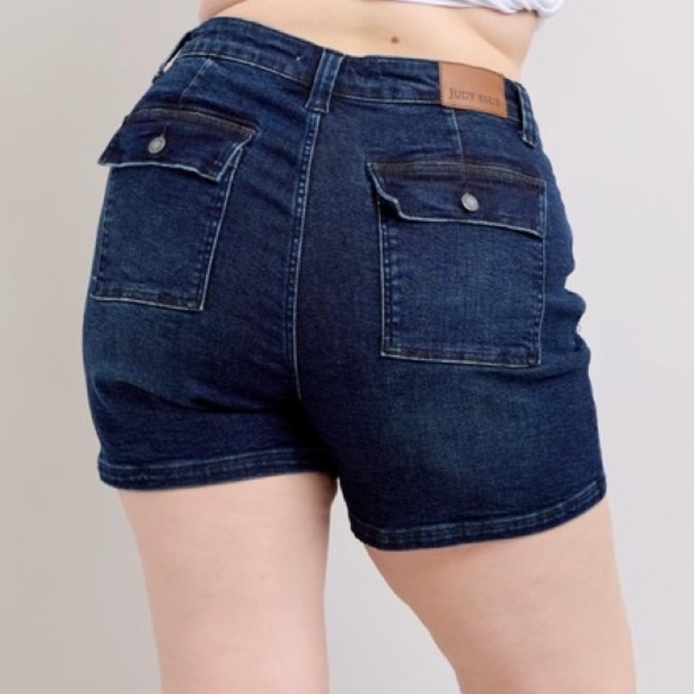 NWT Judy Blue PLUS + REG Size High Rise Y2K Back Flap Cargo Pocket Denim Shorts